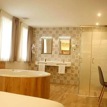Hotell Gastronomico Torre De 4*